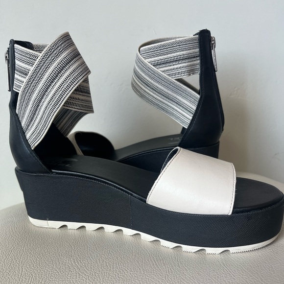 Sorel Cameron Black Leather Flatform Ankle Strap Wedge Sandal Size 9.5 - Picture 2 of 11